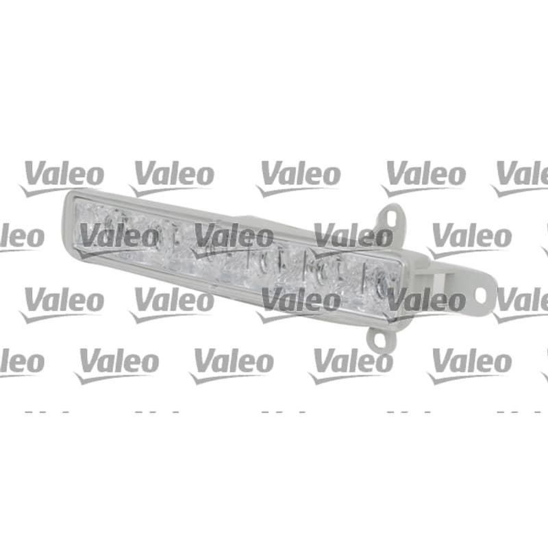 VALEO dienos metu naudojamos šviesos 044862